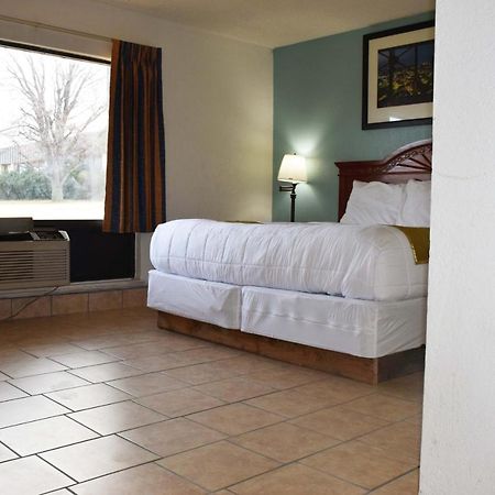 American Best Inn By Oyo I-35 Perry Near Lake Mcmurtry 외부 사진