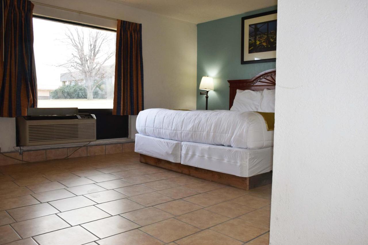 American Best Inn By Oyo I-35 Perry Near Lake Mcmurtry 외부 사진