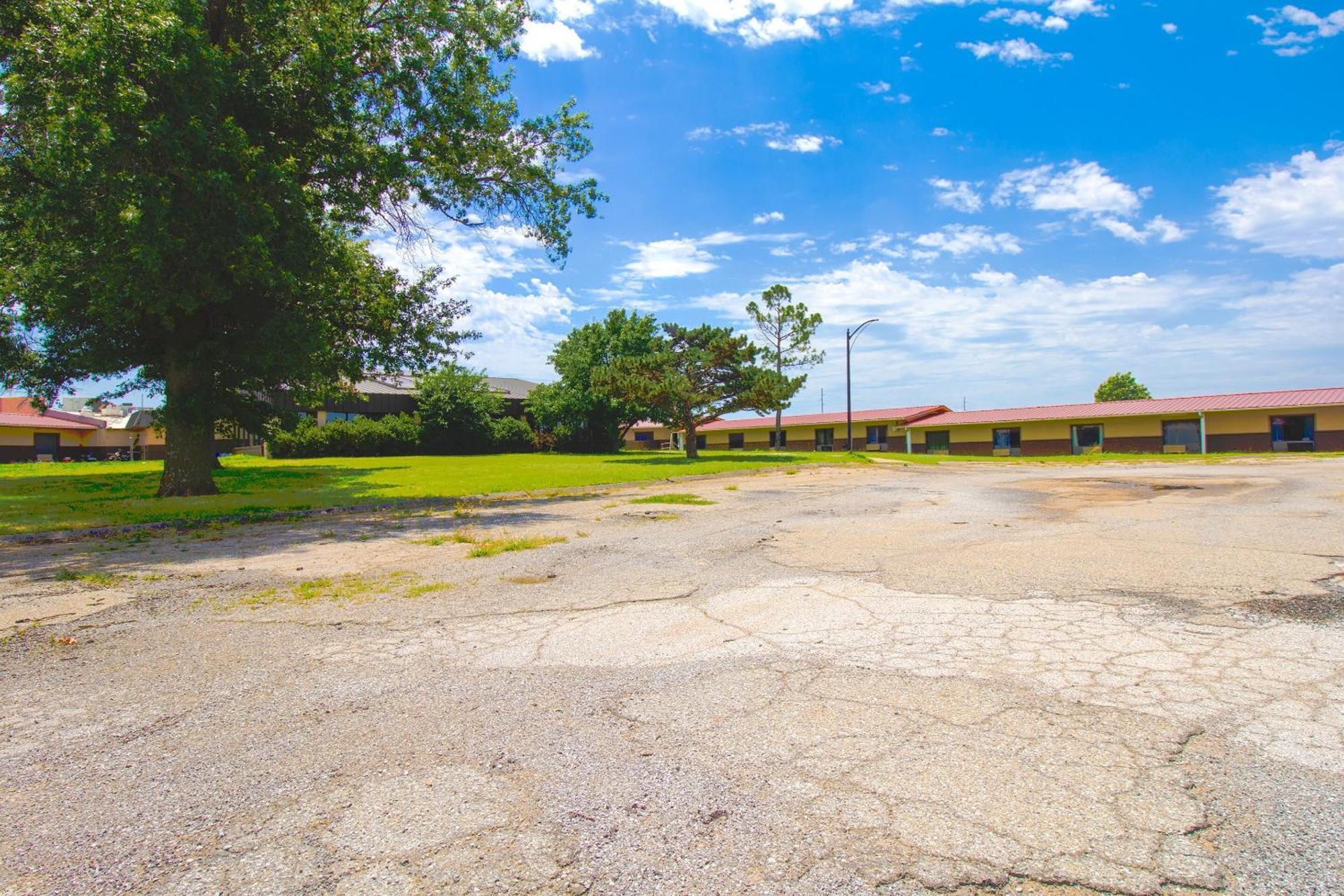 American Best Inn By Oyo I-35 Perry Near Lake Mcmurtry 외부 사진