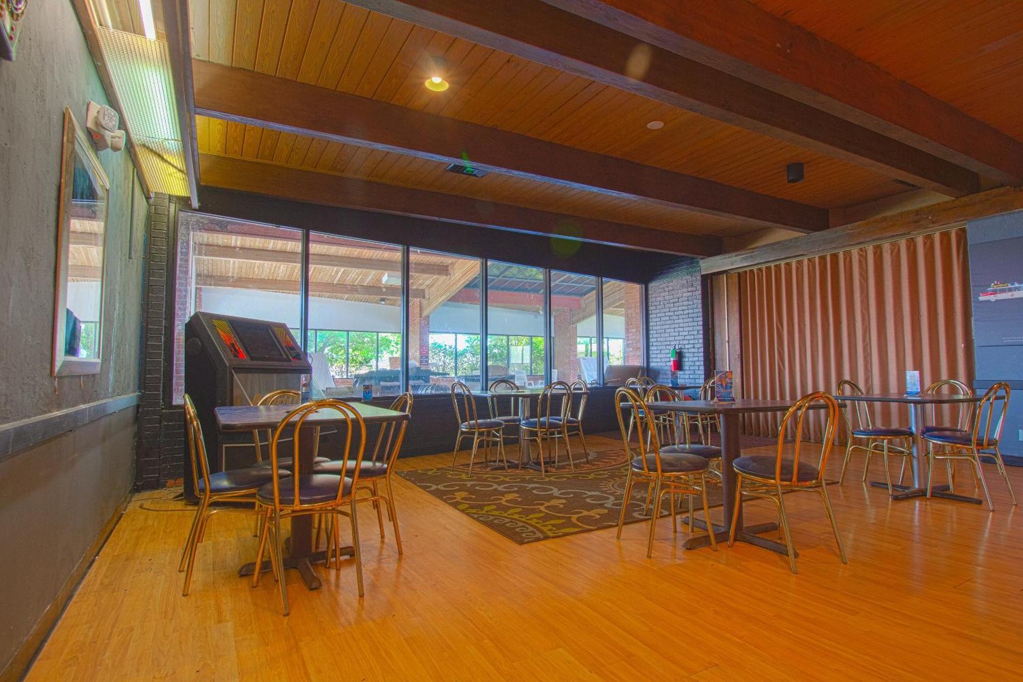 American Best Inn By Oyo I-35 Perry Near Lake Mcmurtry 외부 사진